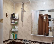 Продаётся 4-комн. квартира, 70.2 м²
