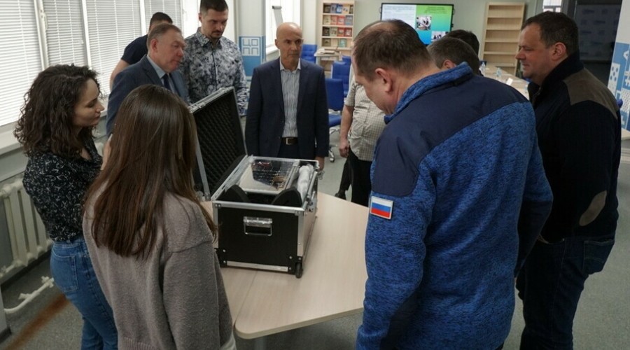 В Благовещенск доставили первый российско-китайский спутник, который скоро запустят с Восточного
