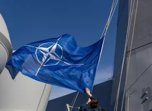 Стало известно о планах НАТО пересмотреть отношения с Россией