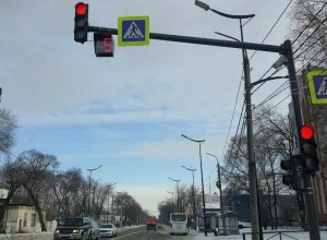 Новый светофор заработал в Благовещенске
