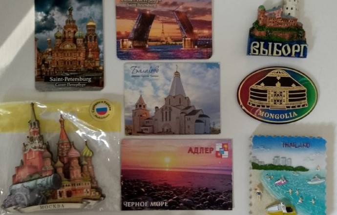 Магниты на холодильник.