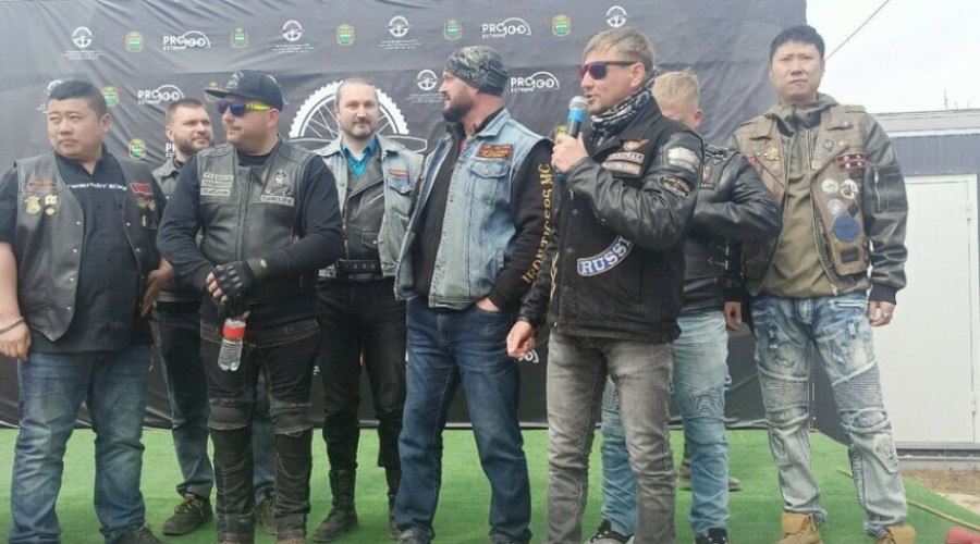 В Благовещенске открытие байкерского сезона собрало более 1,5 тысячи человек