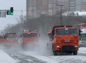 К очистке улиц Благовещенска привлекли дополнительную технику